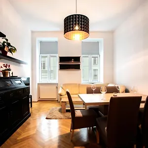  Apartment 3-bedroom In