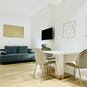  Apartment Modern Style City